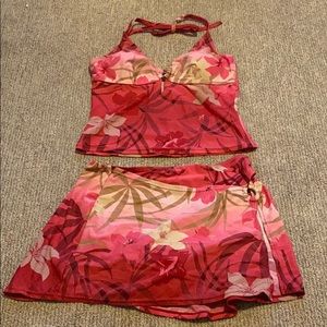 Pink Hawaiian flower print tankini set